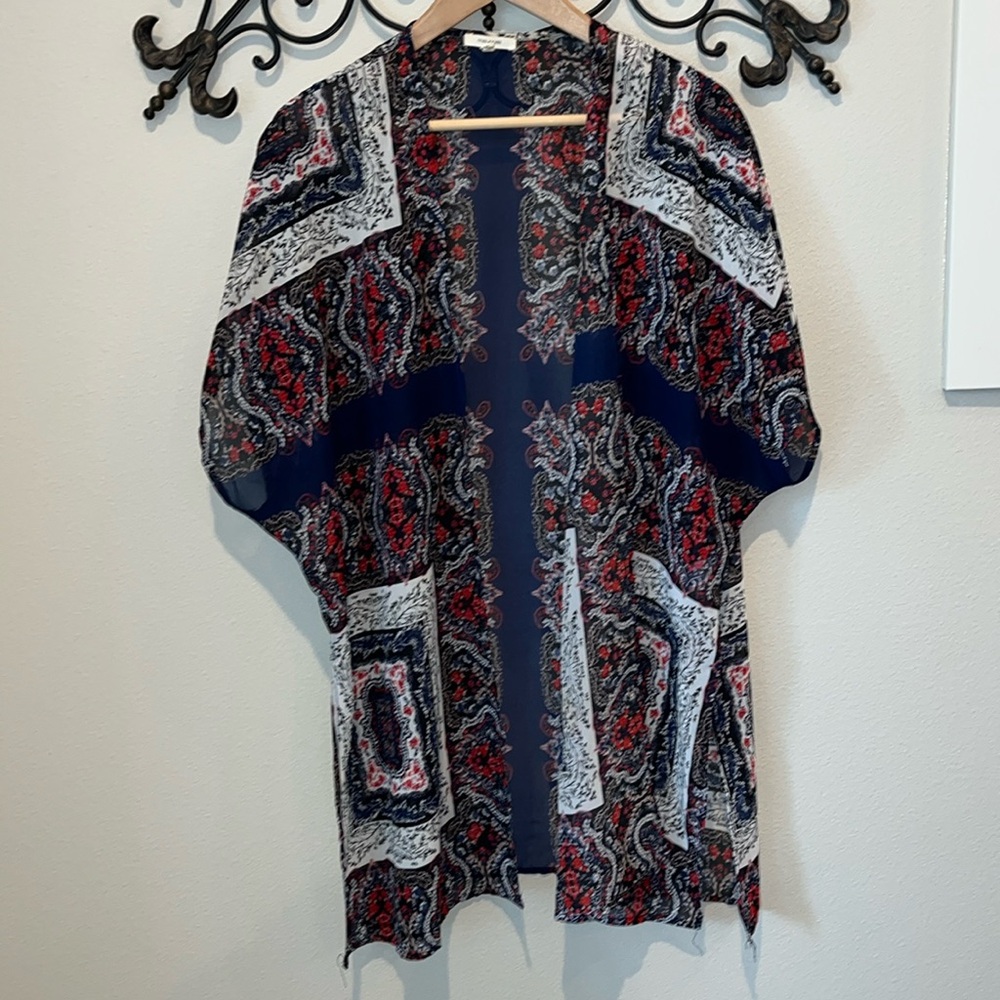 MAURICES SHORT SLEEVE KIMONO SIZE S/M